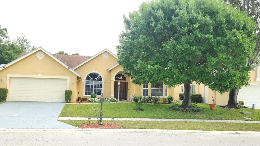 13053 Meadowbreeze Drive, Wellington, FL 33414 - Image #3