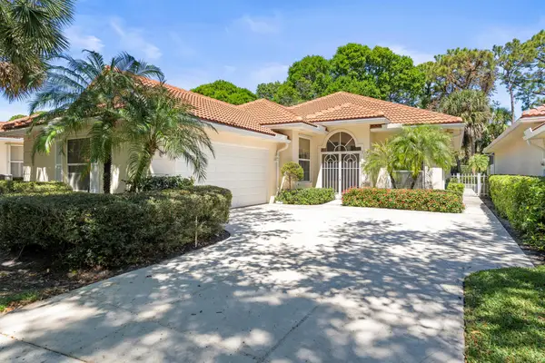 199 E Tall Oaks Circle, Palm Beach Gardens, FL 33410