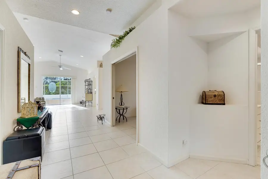 8218 Palm Gate Drive, Boynton Beach, FL 33436 - Image #2