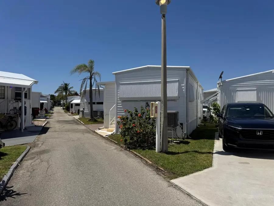 204 Palm Drive #I, Briny Breezes, FL 33435 - Image #2