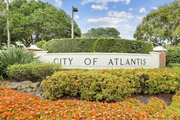 343 Yorktowne Circle, Atlantis, FL 33462