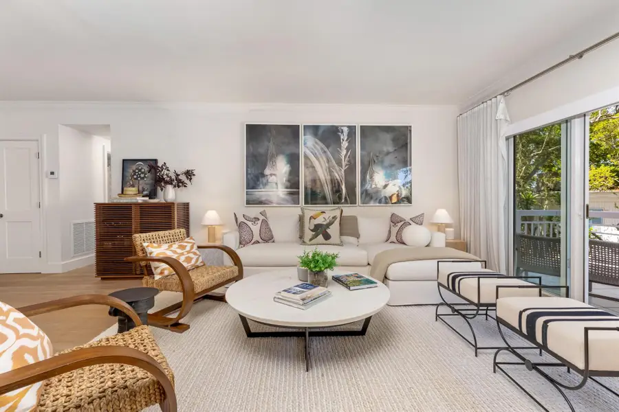 250 Bradley Place #307, Palm Beach, FL 33480 - Image #3