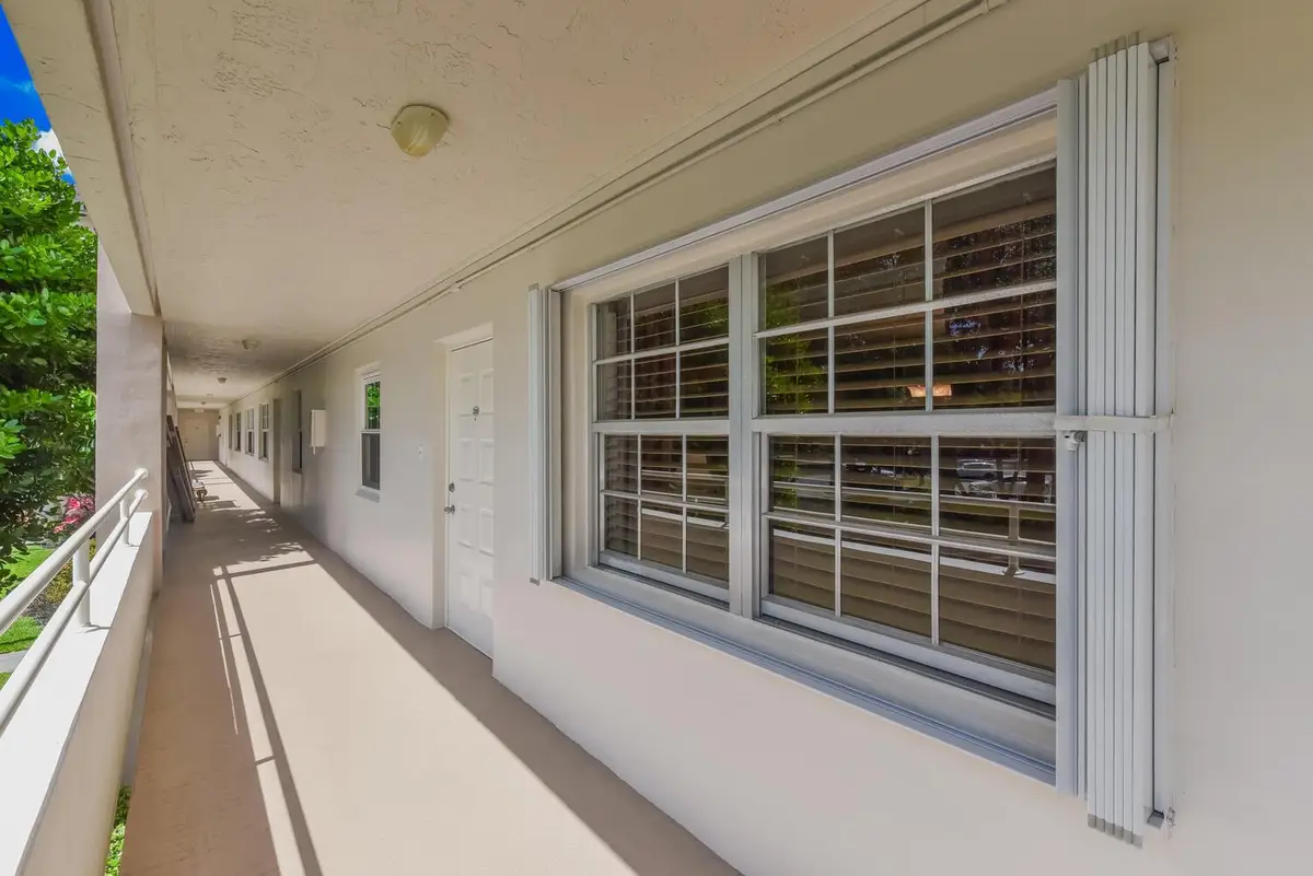 3960 Oaks Clubhouse Drive #209, Pompano Beach, FL 33069 - Image #1
