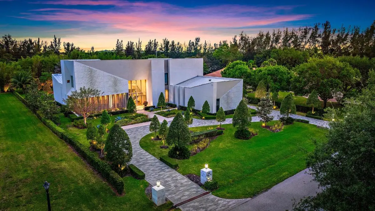 8119 Man O War Road, Palm Beach Gardens, FL 33418 - Image #1