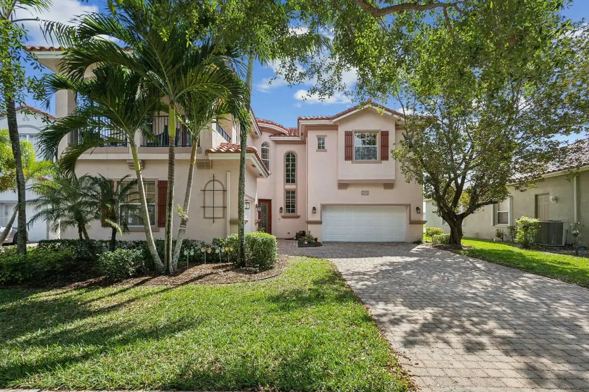 694 Cresta Circle, West Palm Beach, FL 33413 - #1