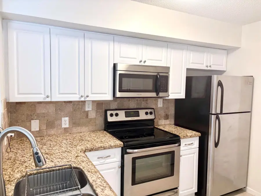 7912 Sonoma Springs Circle #201, Lake Worth, FL 33463 - Image #3