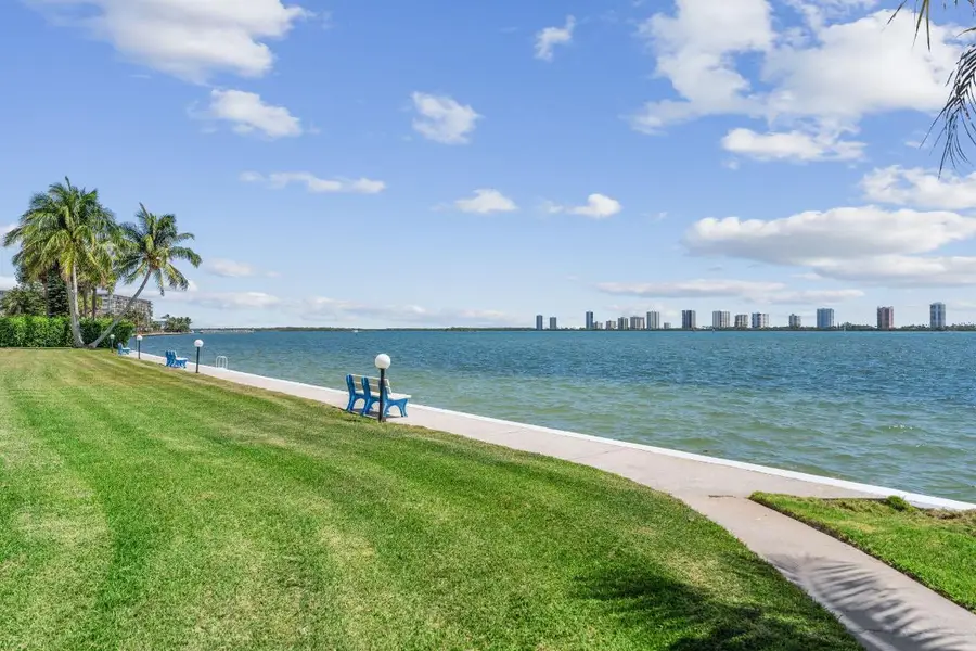 401 Lake Shore Drive #504, Lake Park, FL 33403 - Image #3