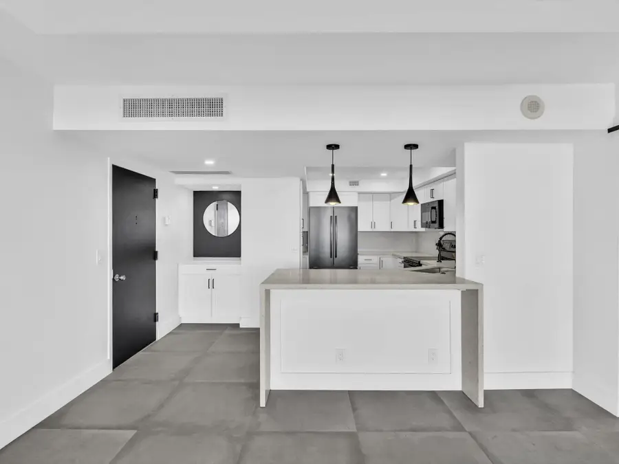 2425 Presidential Way #1101, West Palm Beach, FL 33401 - Image #2