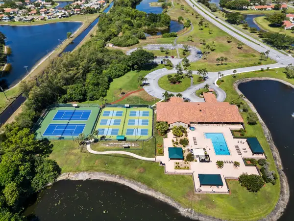 5942 Parkwalk Circle W, Boynton Beach, FL 33472