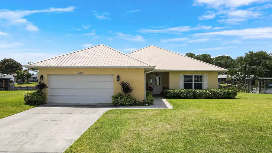 1914 SE 30th Street, Taylor Creek, FL 34974 - Image #2
