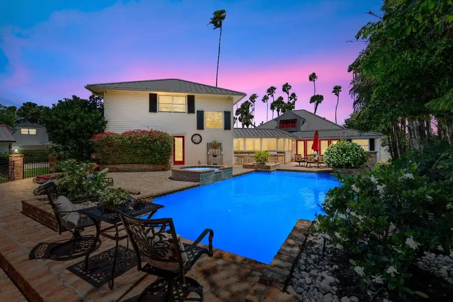 3305 N Indian River Drive, Fort Pierce, FL 34946 - #2