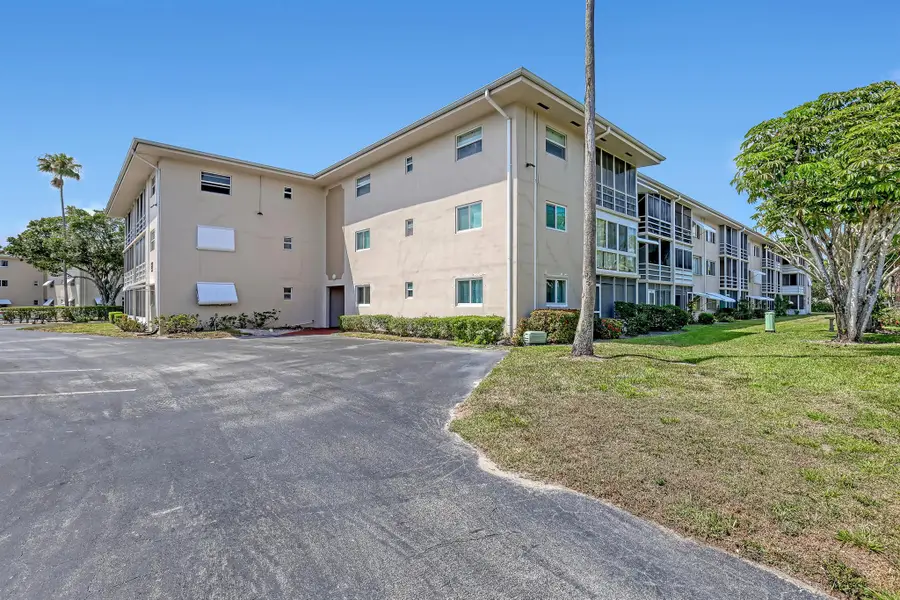 2581 N Garden Drive #107, Lake Worth, FL 33461 - Image #3