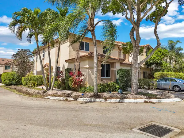 6807 Via Regina #1, Boca Raton, FL 33433