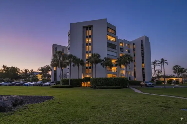 6372 La Costa Drive #302, Boca Raton, FL 33433