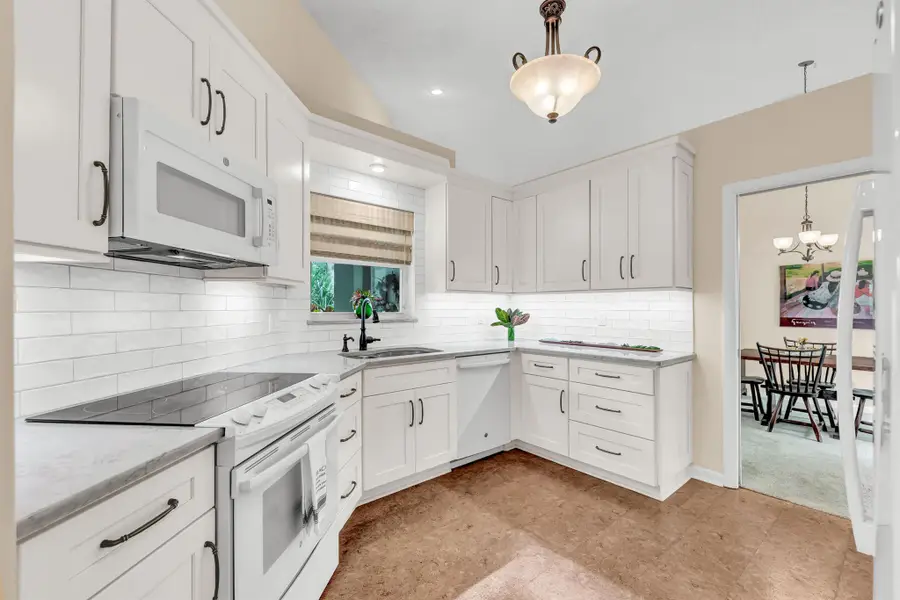 2437 SW Foxpoint Trail, Palm City, FL 34990 - Image #2