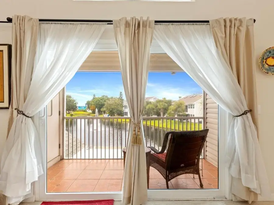 1950 Westminster Circle #6, Vero Beach, FL 32966 - Image #2