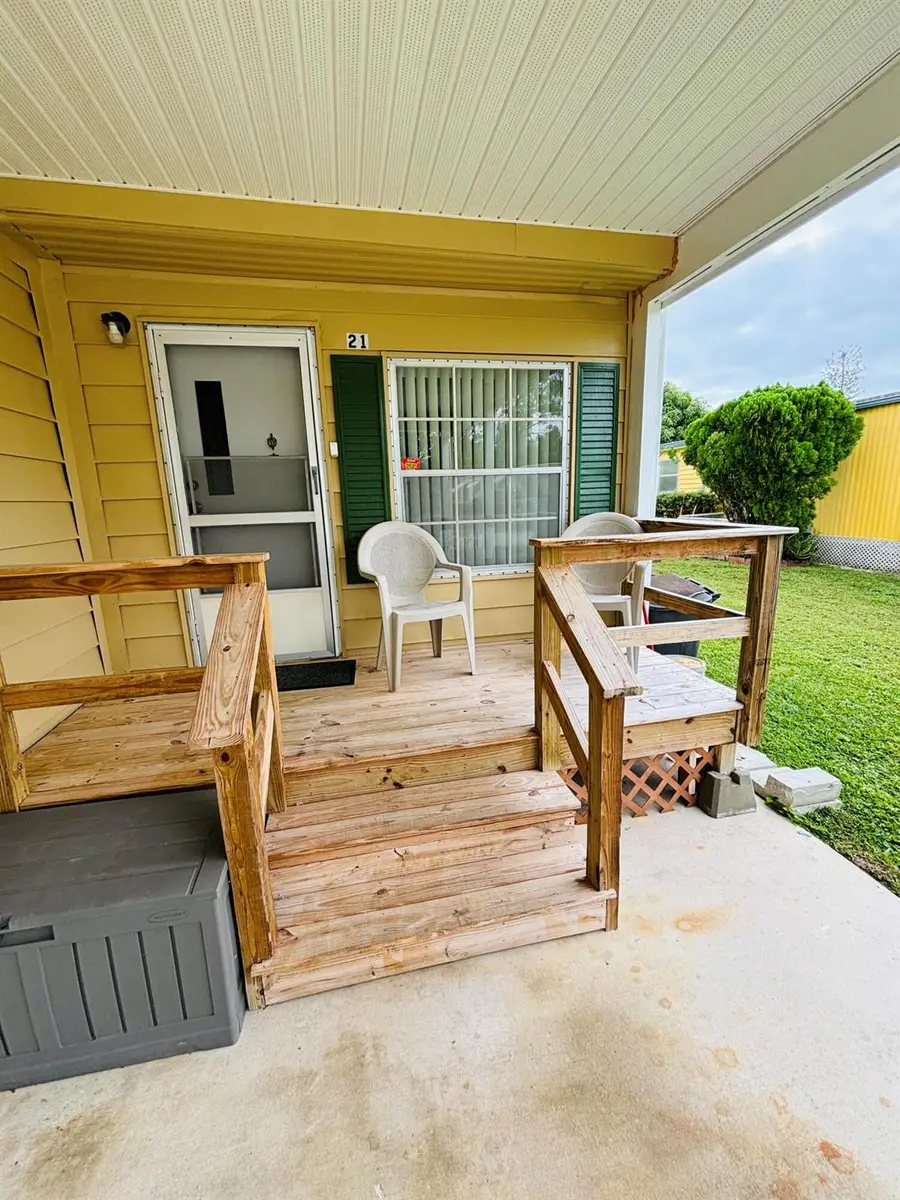 21 SE Iberian Lane, Port Saint Lucie, FL 34952 - Image #2