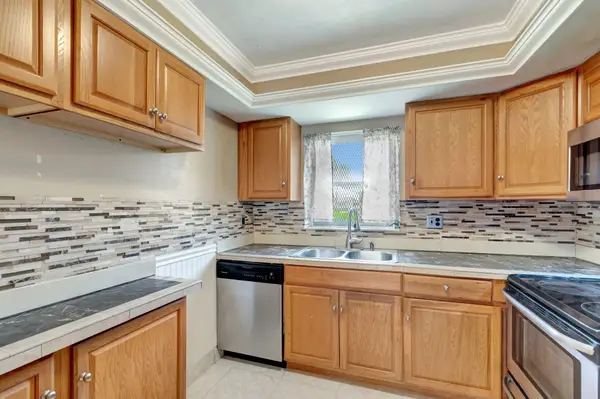 2867 Ashley Drive W #G, West Palm Beach, FL 33415