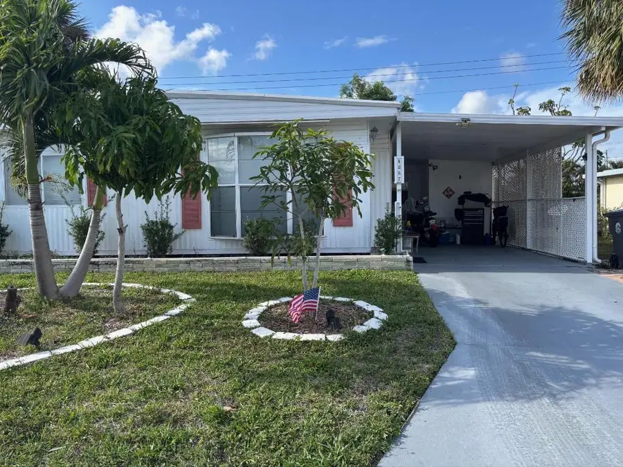 4257 1st Ct, Lot 84, Lake Worth, FL 33462 - Image #2