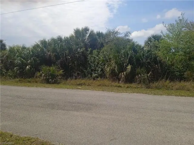 2605 N Hanna Avenue, Lehigh Acres, FL 33971 - Image #2