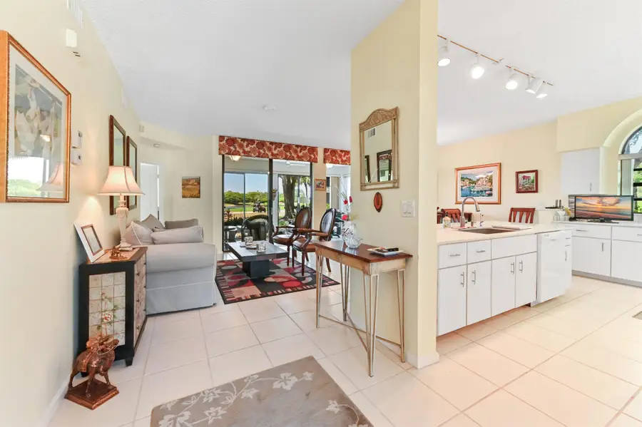 8033 Aberdeen Drive #102, Boynton Beach, FL 33472 - Image #3