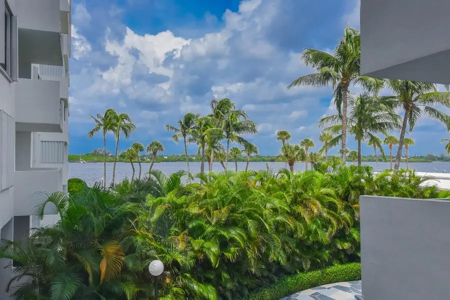 2860 S Ocean Boulevard #202, Palm Beach, FL 33480 - Image #2