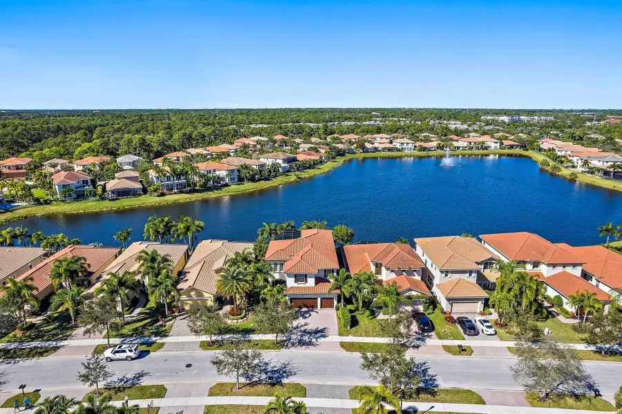 12140 Aviles Circle, Palm Beach Gardens, FL 33418 - Image #2