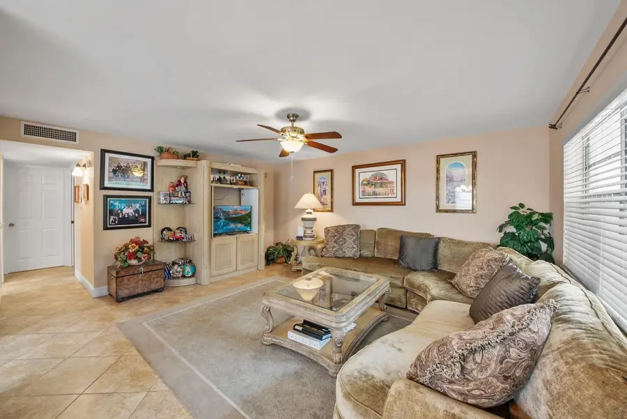 677 Normandy O, Delray Beach, FL 33484 - Image #3