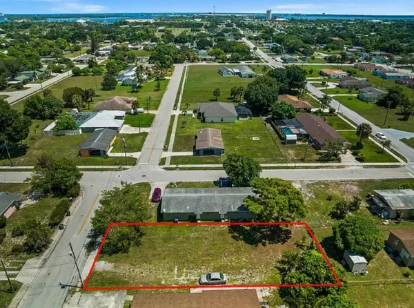 1903 Avenue N, Fort Pierce, FL 34950