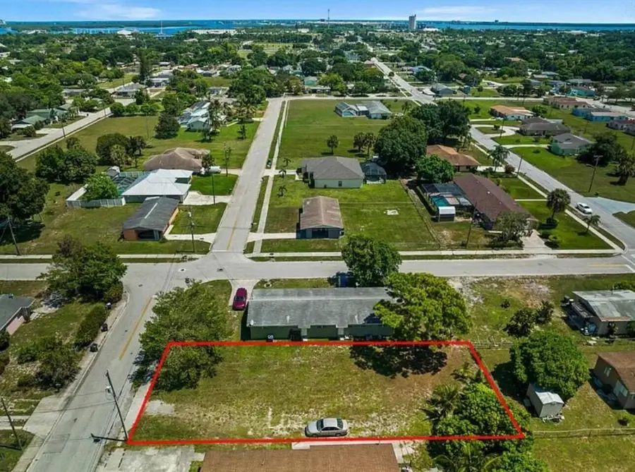 1903 Avenue N, Fort Pierce, FL 34950 - #2
