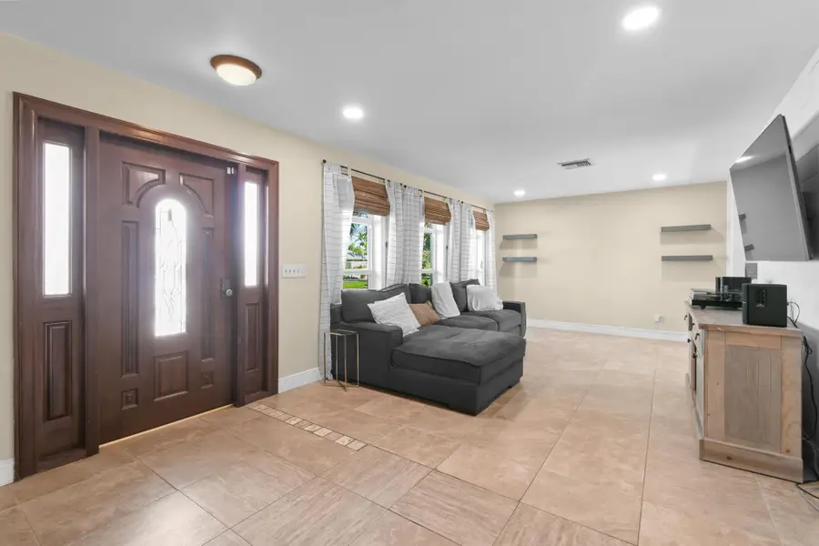 11886 Hemlock Street, Palm Beach Gardens, FL 33410 - Image #3