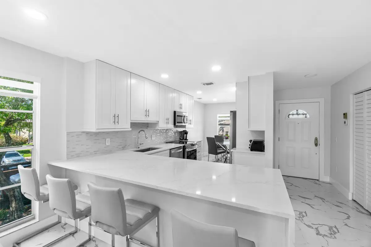 6 Stratford Drive E #D, Boynton Beach, FL 33436 - Image #1