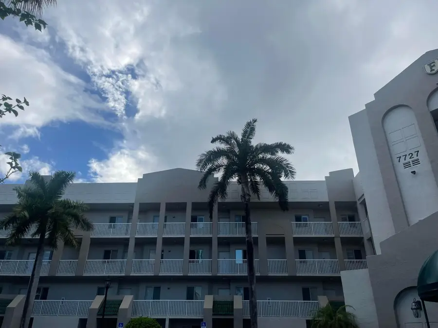 7727 Southampton Terrace #305, Tamarac, FL 33321 - #3