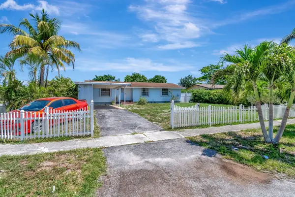 3935 Chickasha Road, Atlantis, FL 33462