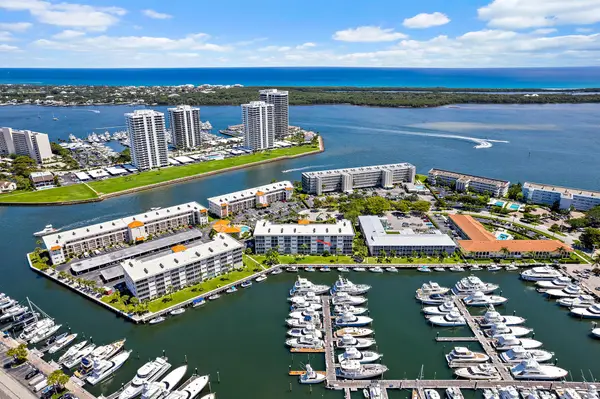 29 Yacht Club Drive #302-D, North Palm Beach, FL 33408