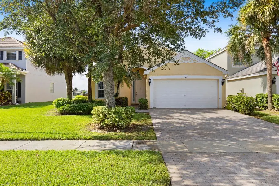 154 Berenger Walk, Royal Palm Beach, FL 33414 - Image #2