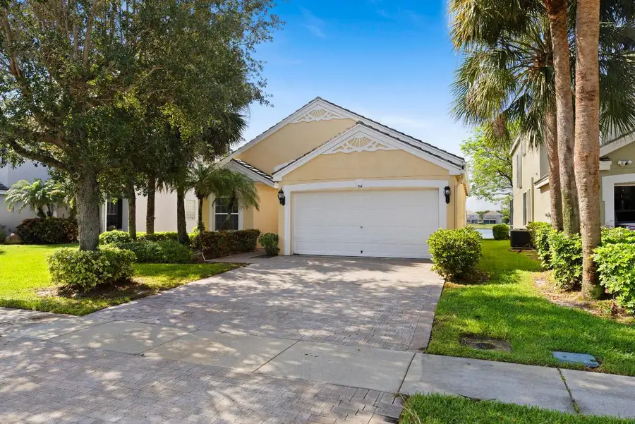 154 Berenger Walk, Royal Palm Beach, FL 33414 - Image #3