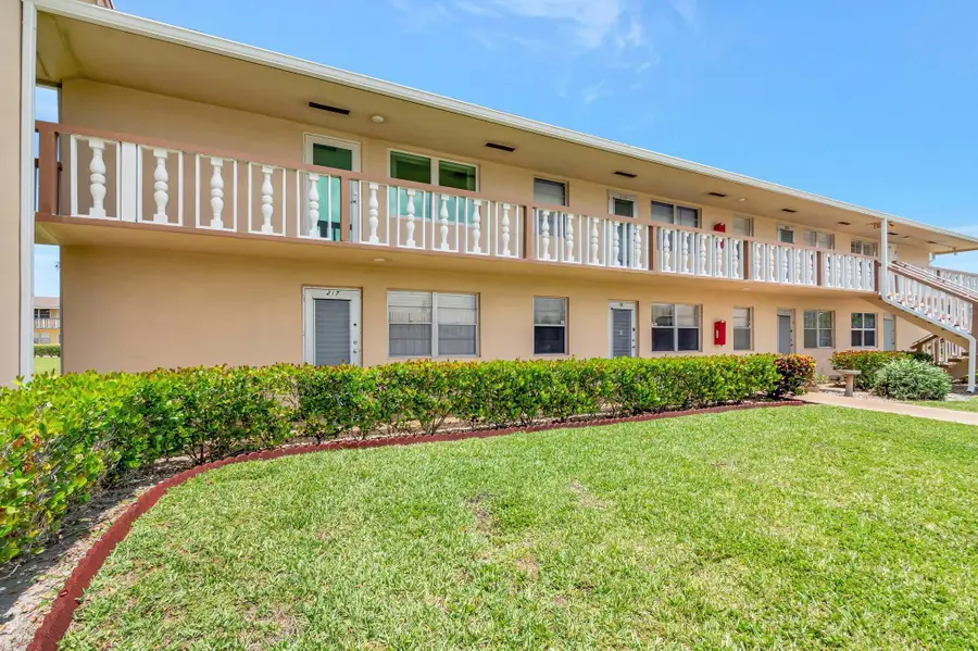 229 Chatham K, West Palm Beach, FL 33417 - Image #3