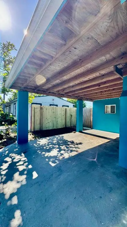 629 Troy Boulevard, West Palm Beach, FL 33409 - Image #3