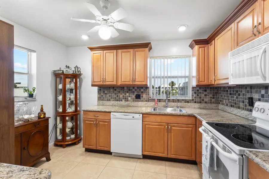 7 Colonial Club Drive #300, Boynton Beach, FL 33435 - Image #2