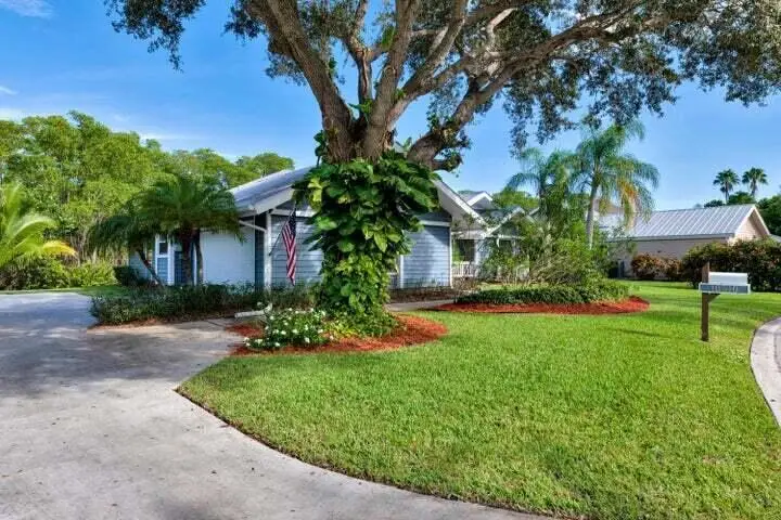 10510 SE Jupiter Narrows Drive, Hobe Sound, FL 33455 - Image #2