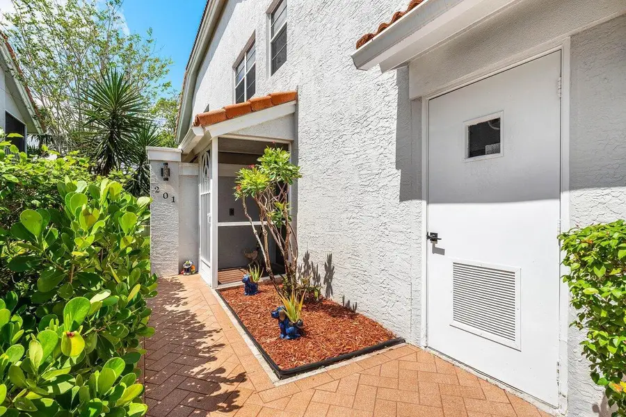 7685 Springwater Place #201, Boynton Beach, FL 33437 - Image #3