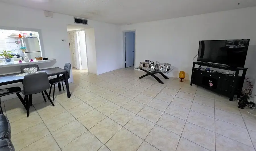 725 Lori Drive #206, Palm Springs, FL 33406 - Image #2