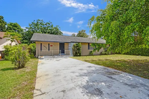 2886 Floral Road, Lake Worth, FL 33462