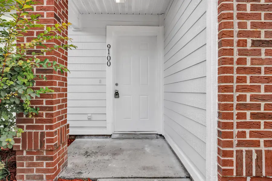 9100 Castle Rock Drive, Jacksonville, FL 32221 - Image #3