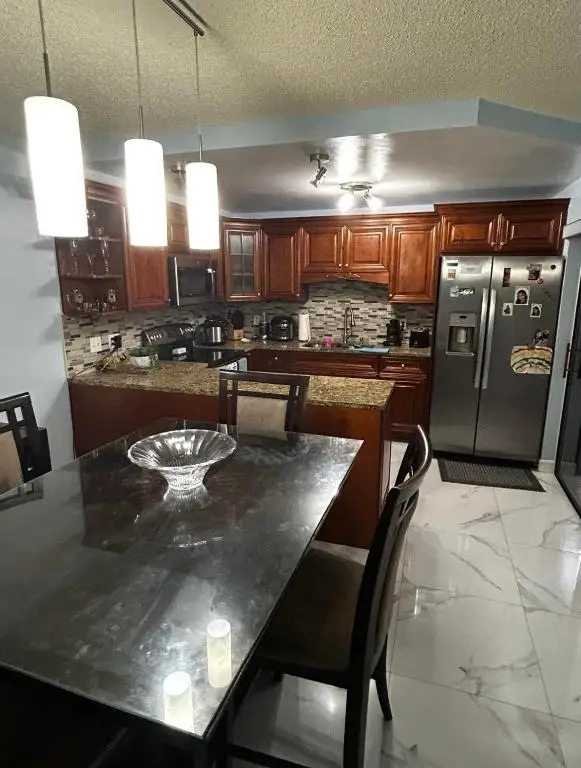 341 Lake Arbor Drive Drive, Palm Springs, FL 33461 - Image #3