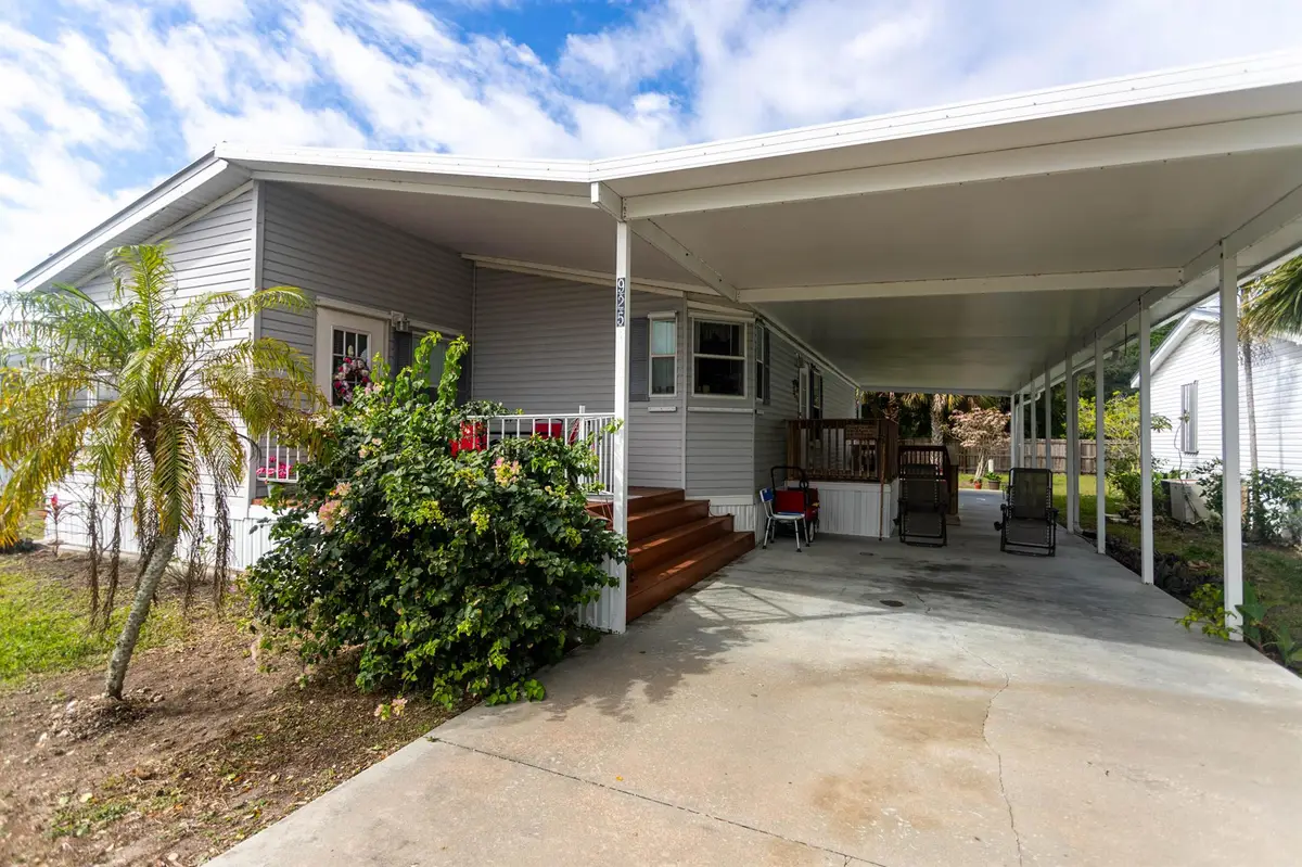 925 Yacht Club Way Nw, Moore Haven, FL 33471 - Image #1