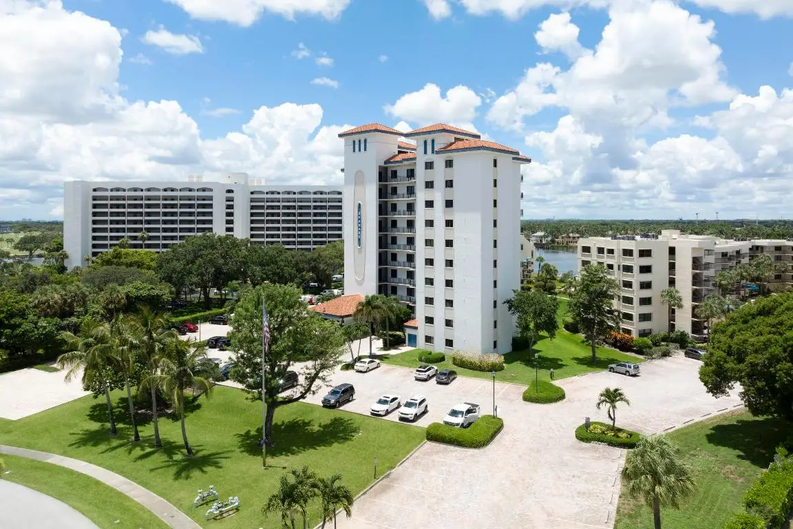 370 Golfview Road #103, North Palm Beach, FL 33408 - Image #1