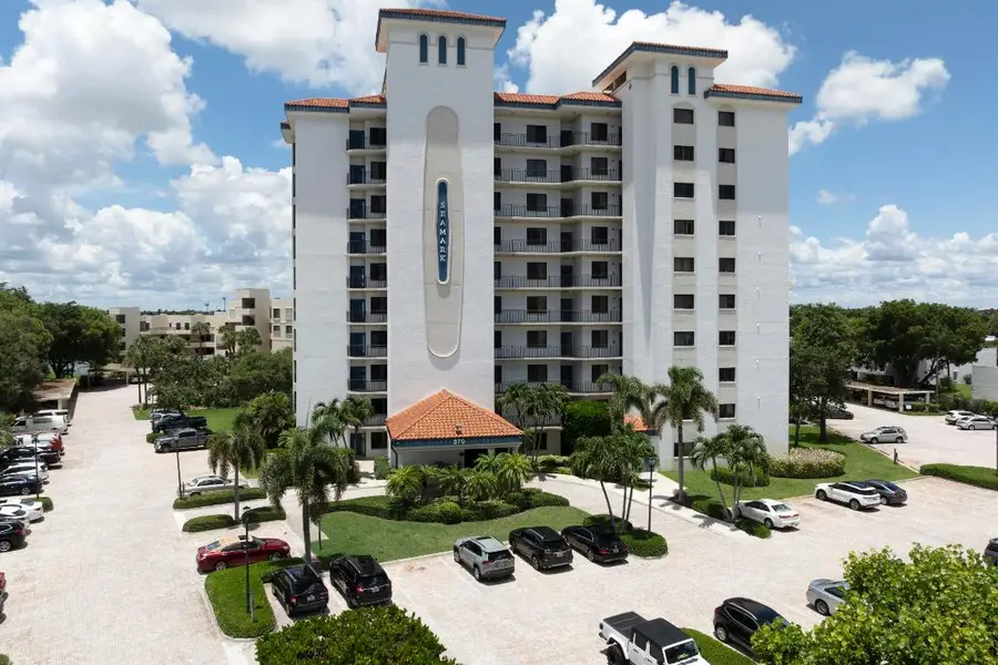 370 Golfview Road #103, North Palm Beach, FL 33408 - Image #3