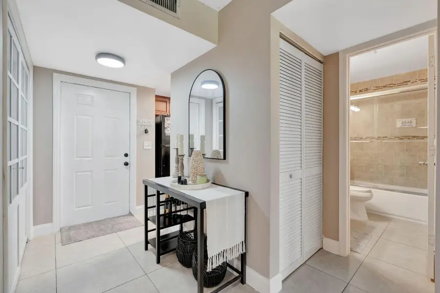 10249 N Military Trail #206, Palm Beach Gardens, FL 33410 - Image #3